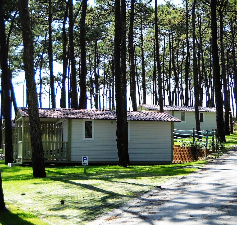 Hotel Parque de Campismo Orbitur Valado - Image 1