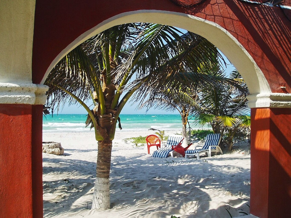 Beachfront Groundfloor Hacienda del Cuyo