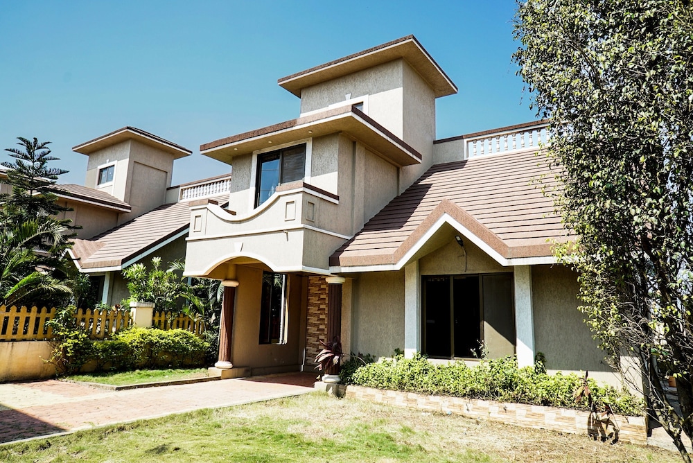 OYO 22738 Home Gorgeous 4BHK Lonavala view 3
