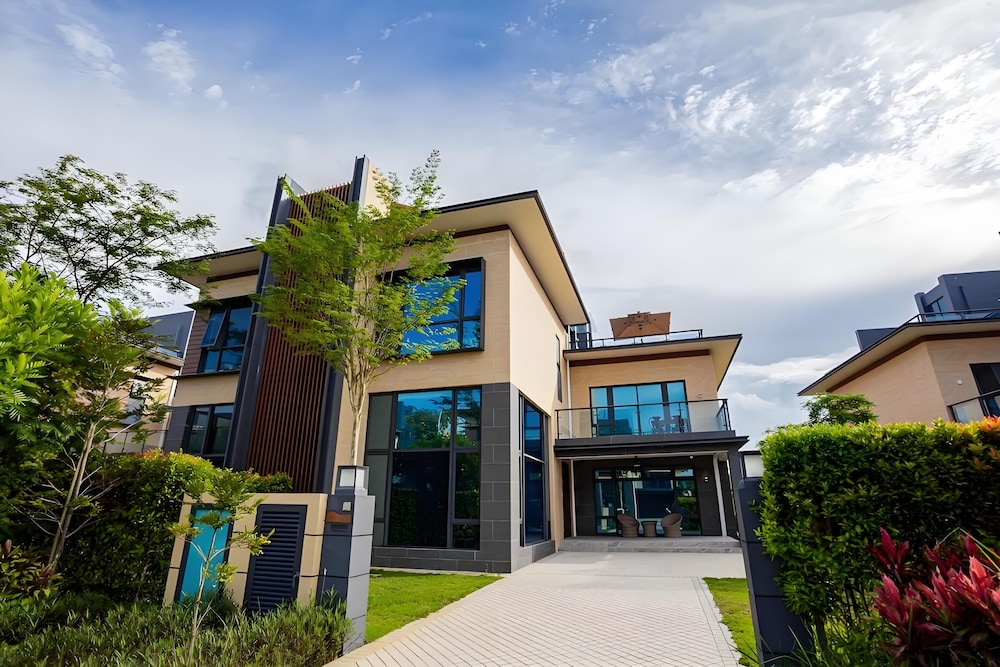 Forest City Golf Villa by A & Home Party