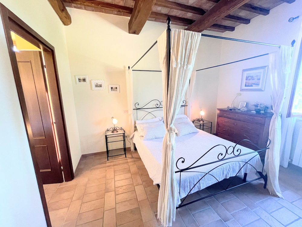 Detached Villa With Games Room, Pool, and Panoramic Views in San Damiano