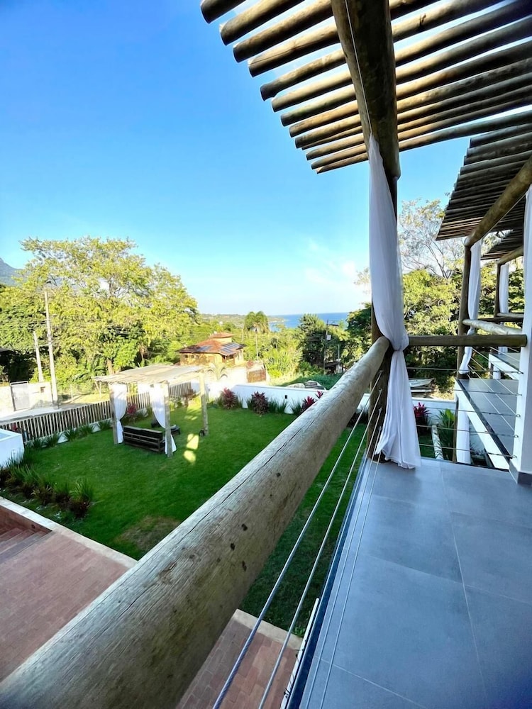 Santomar Guest House