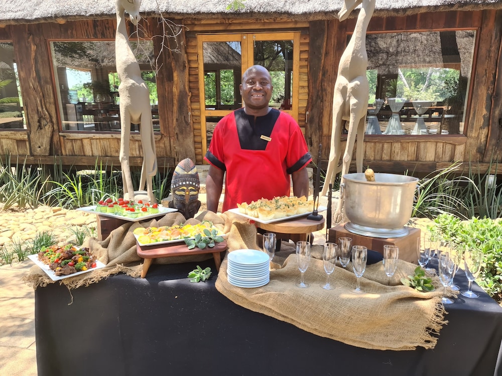 Karongwe - River Safari Lodge