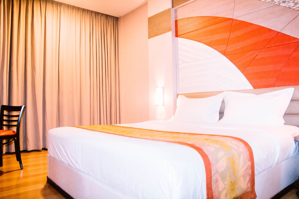 The Golden Bay Hotel Batam 15
