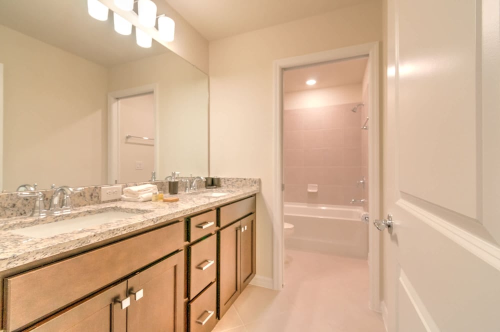 16231 Fantastic Family Home For The Perfect Stay