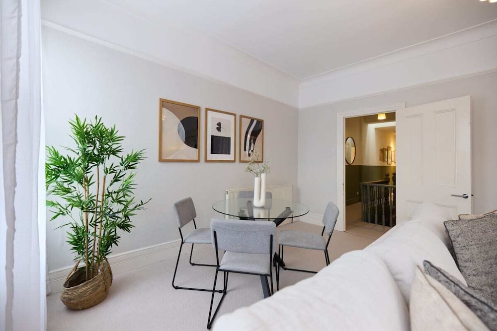 The New Cross Hideaway - Modern 2bdr Flat