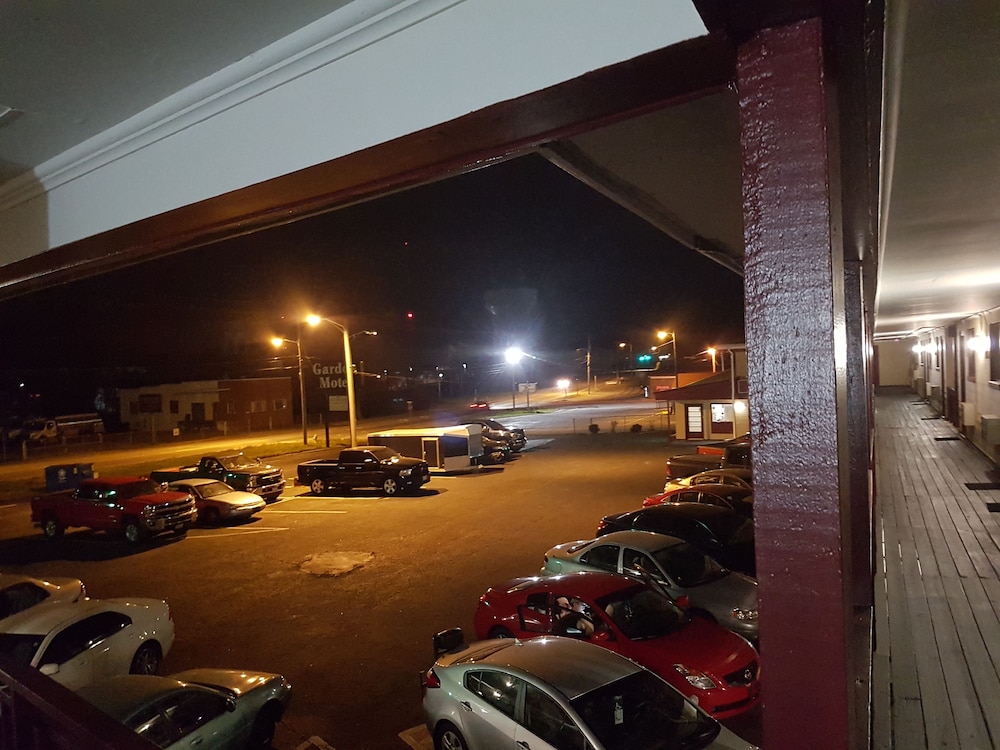 Gardos Motel