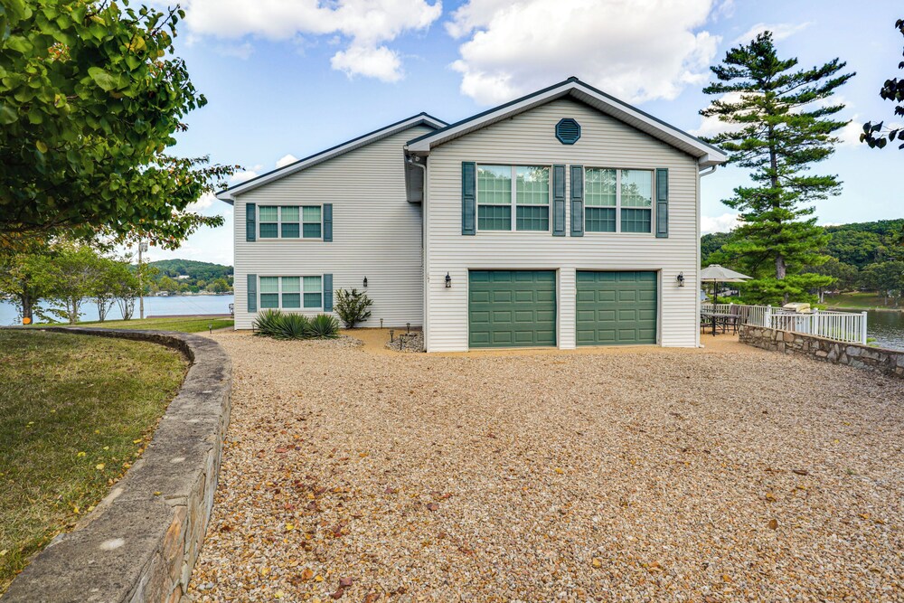 Lake of the Ozarks Haven w/ Decks, Dock & Kayaks!