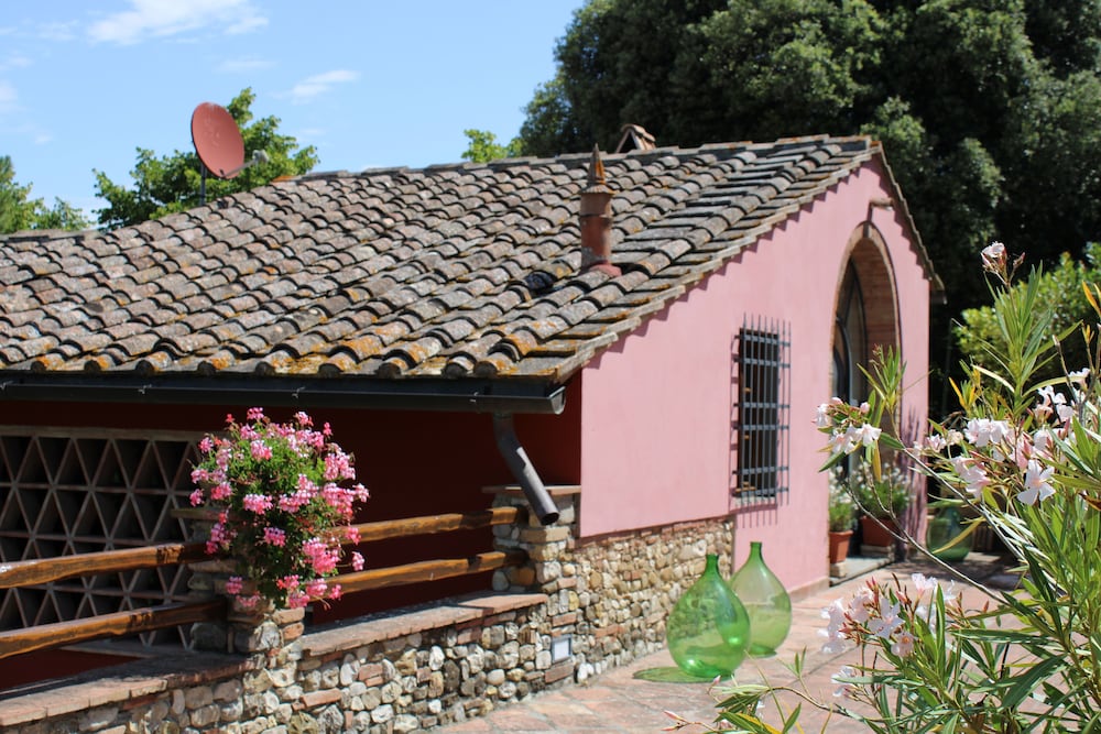 Podere Casato 2 Hills View, Pool, Wifi Tuscany