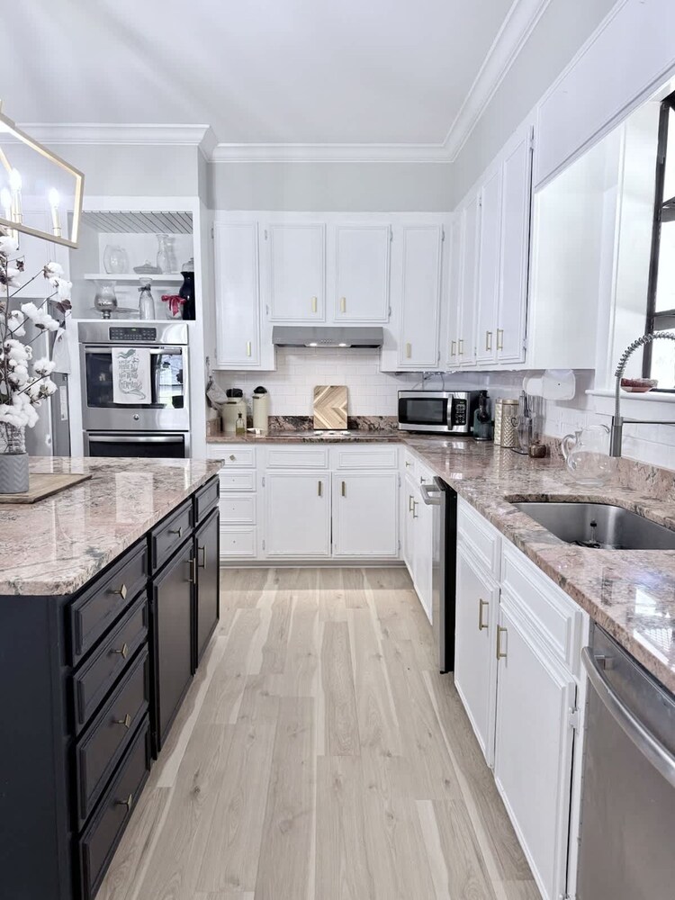 Southern Charm Estate Min From Shopping Beaches