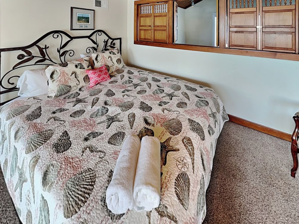 The Seagulls Nest by Silver Sands Vacation Rentals