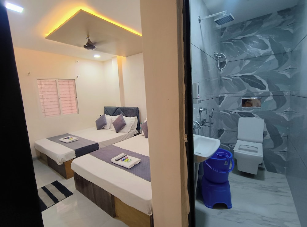 Shri Radha hotels