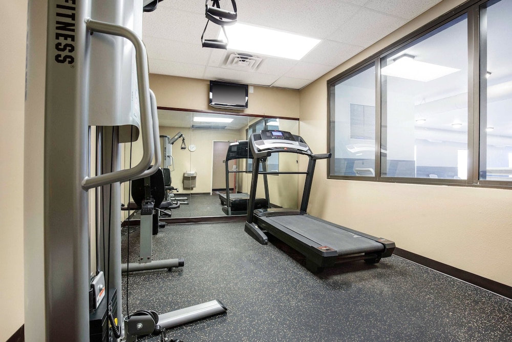St Louis Vacations - Quality Inn Suites Arnold - St Louis - Property Image 26