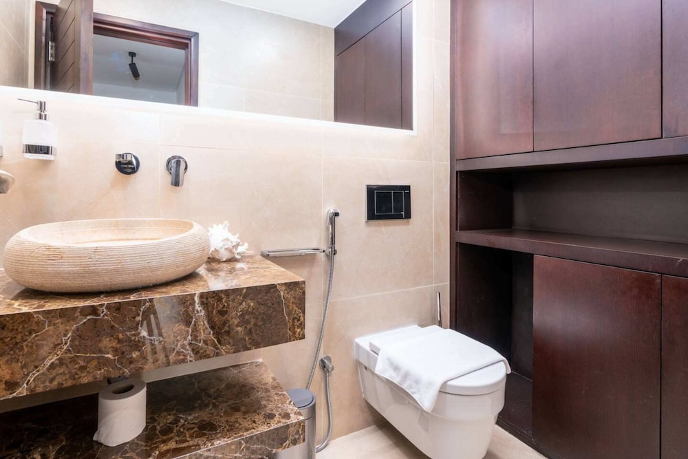 Stylish and Central 1 BD in Downtown Dubai