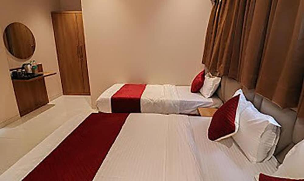FabExpress Ascent Star Inn