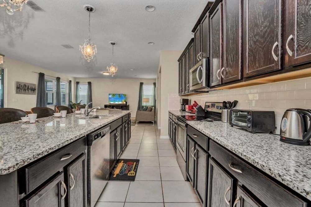 1513nassau 5 Bedroom Villa