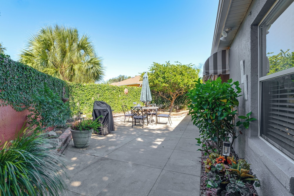 Private Pool & Golf Cart! Villa By Spanish Springs