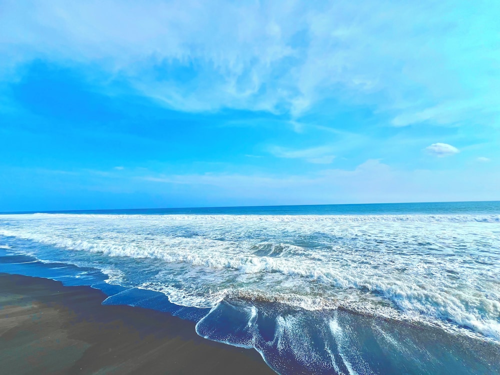 Oceanfront Villa in Amatecampo Beach