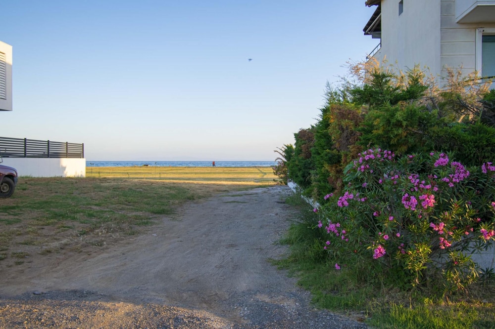 Alkiviadis Maisonette by Travelpro Services view 5
