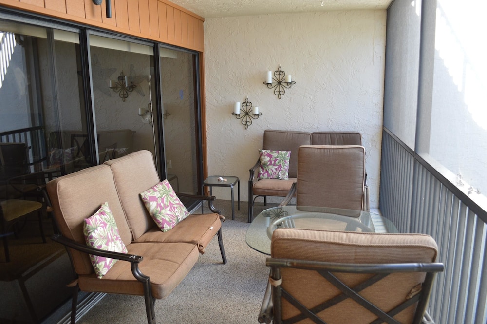 Cove II 127F 2 Bedroom Condo By Midnight Cove II
