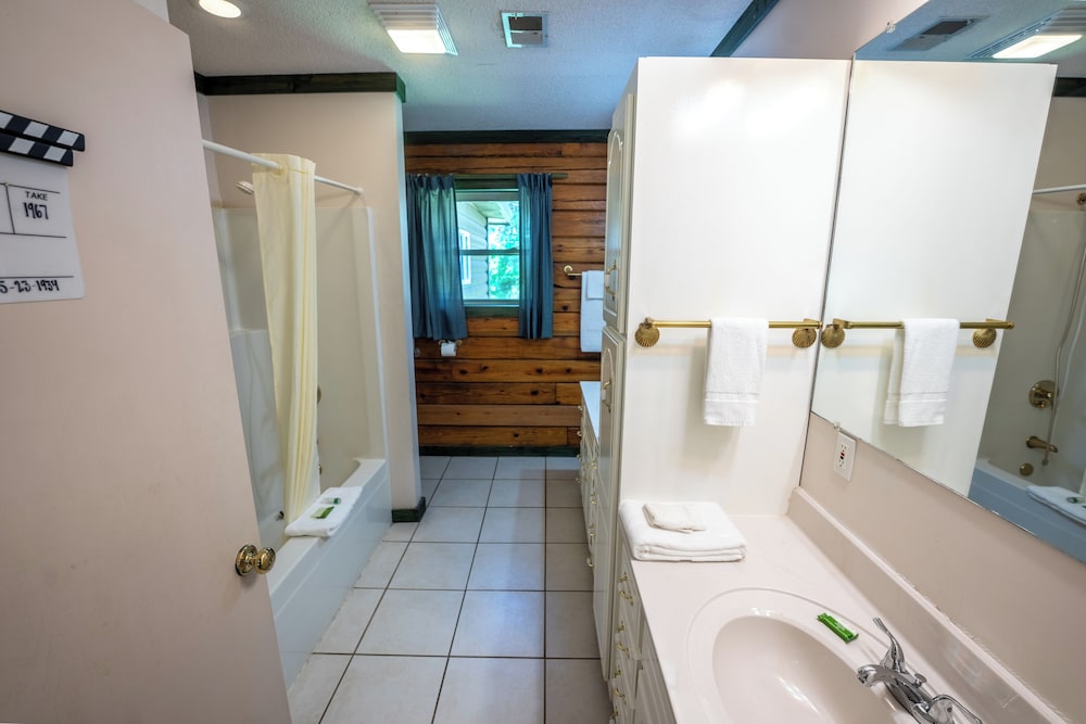 Fishtale Lodge