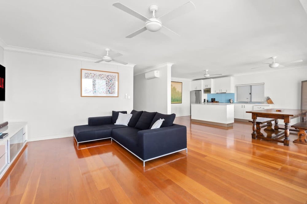 Beachfront Luxury 3 Beds With Ocean View Balcony