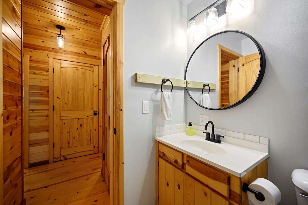 Kalo Cabin Secluded Stay