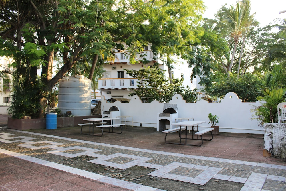 Bungalows Yessy Tetos view 2