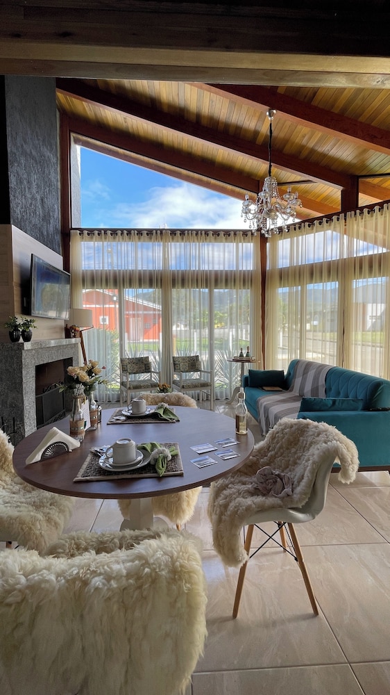 Canyons Guest House