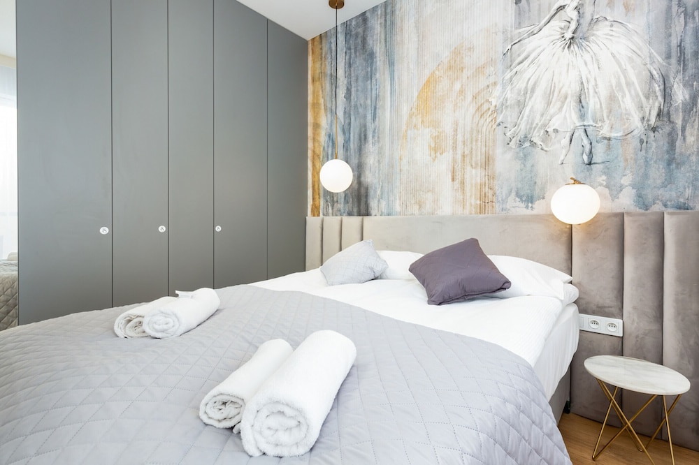 Warsaw Sienna Apartments by Renters view 2