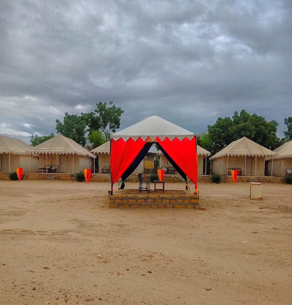 Jaisalmer dzire camp