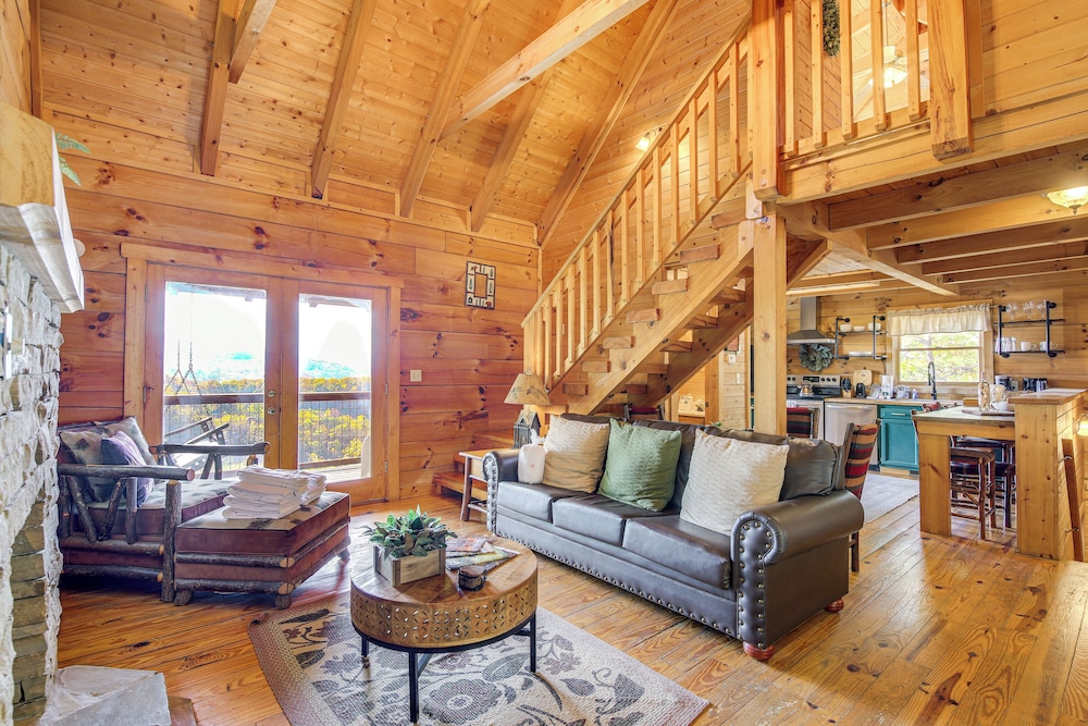 Mountain-view Deck Oasis: Cabin Near Pigeon Forge view 5