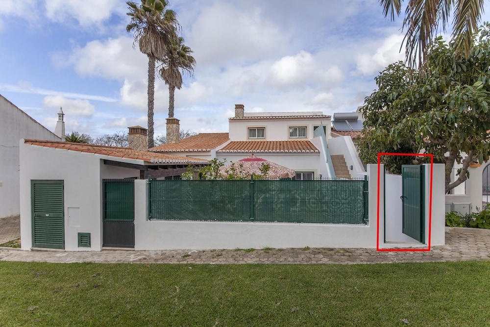 A14 - Cozy Torraltinha Apartment view 4