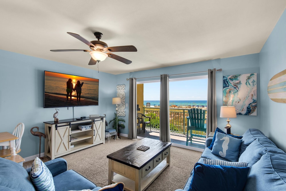 Pelican Isle 107