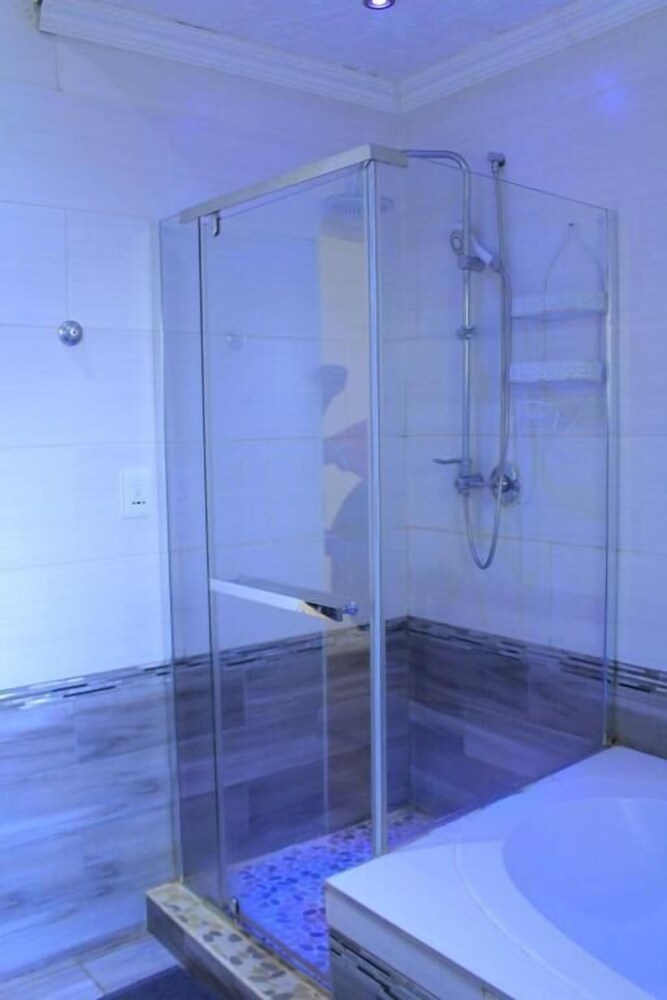 HostHub Guest House