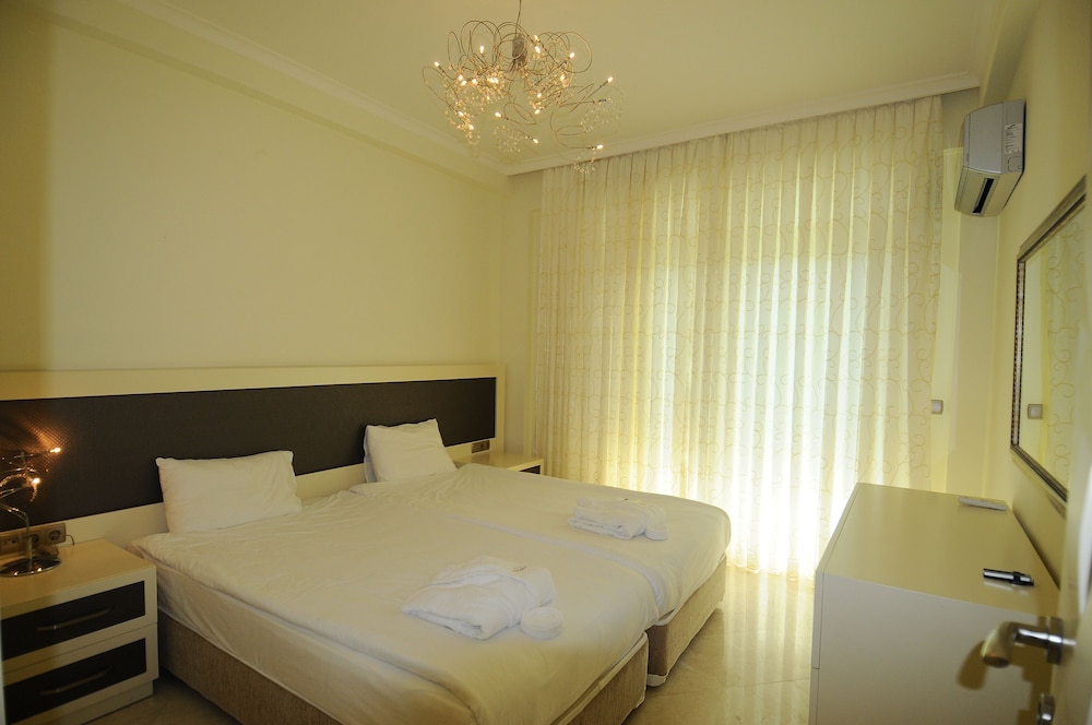 Gold City 3 Bedroom Villa 6 view 3