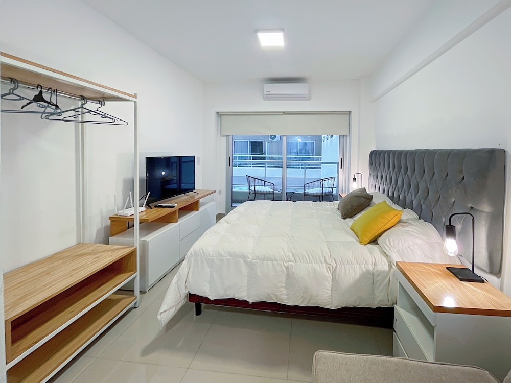 Ayres Suites Moreno
