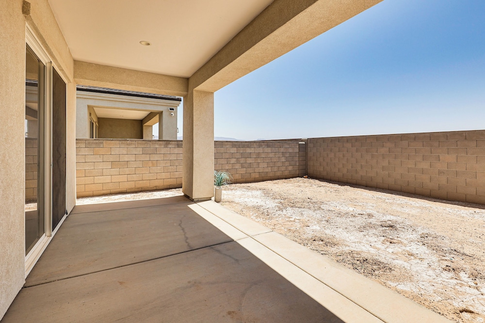 3 Mi to Colorado River: New-build Family Home!