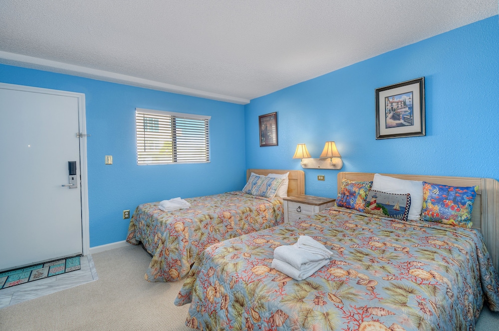 Jonathan Harbour by Elliott Beach Rental view 3