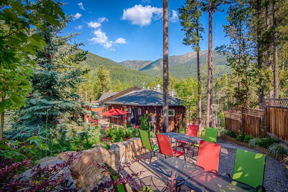 Earl Grey Lodge