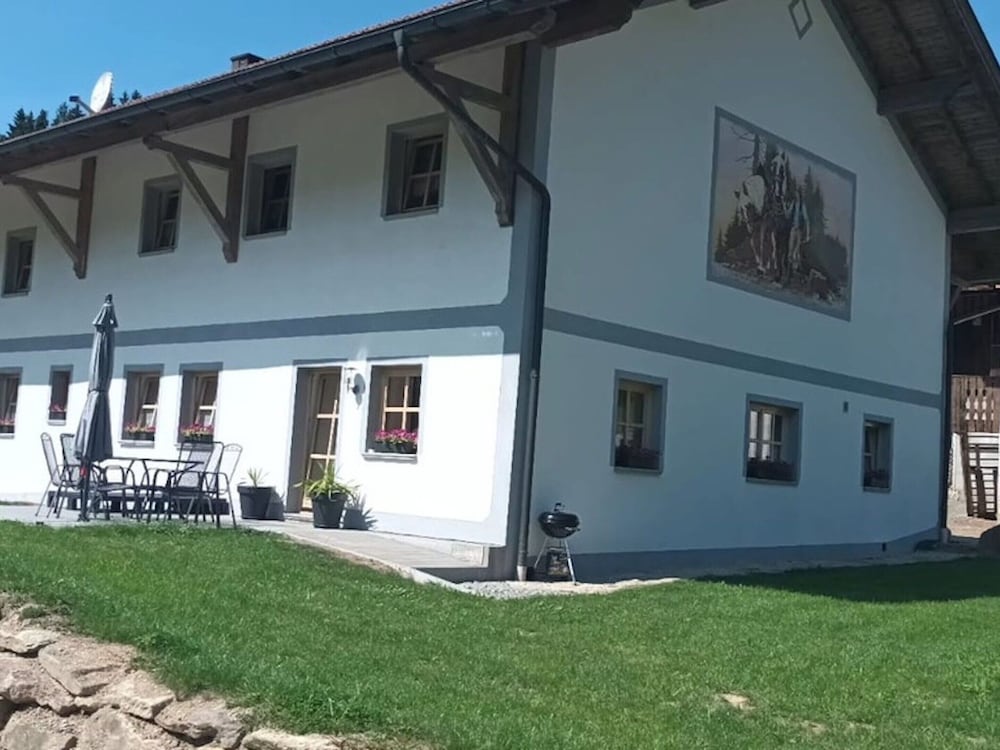 Ferienwohnung im Bayerischen Wald mit Terrasse