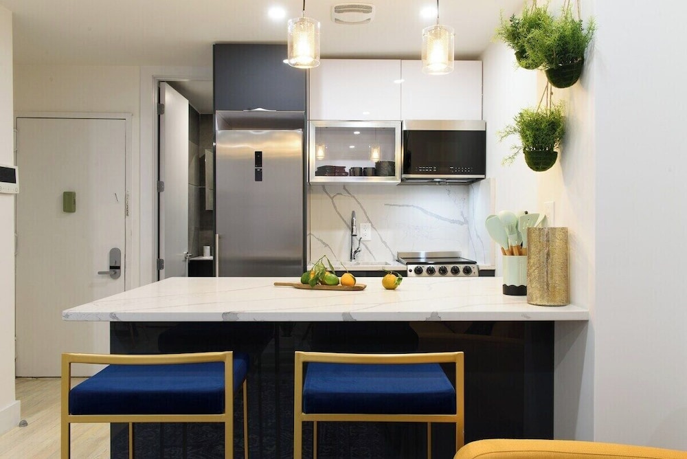 1597 New York Apt