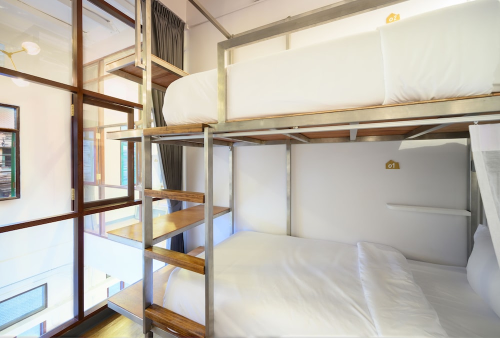 REST IS MORE Hostel