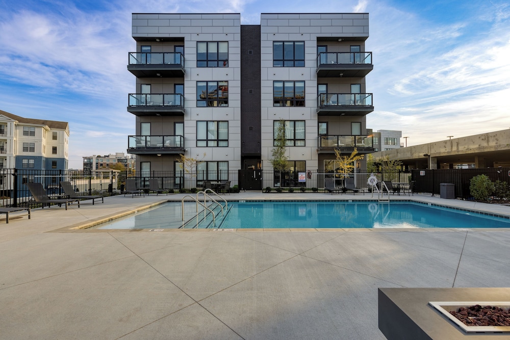The Odyssey Apartments – by AvantStay Designer Stay in Midtown