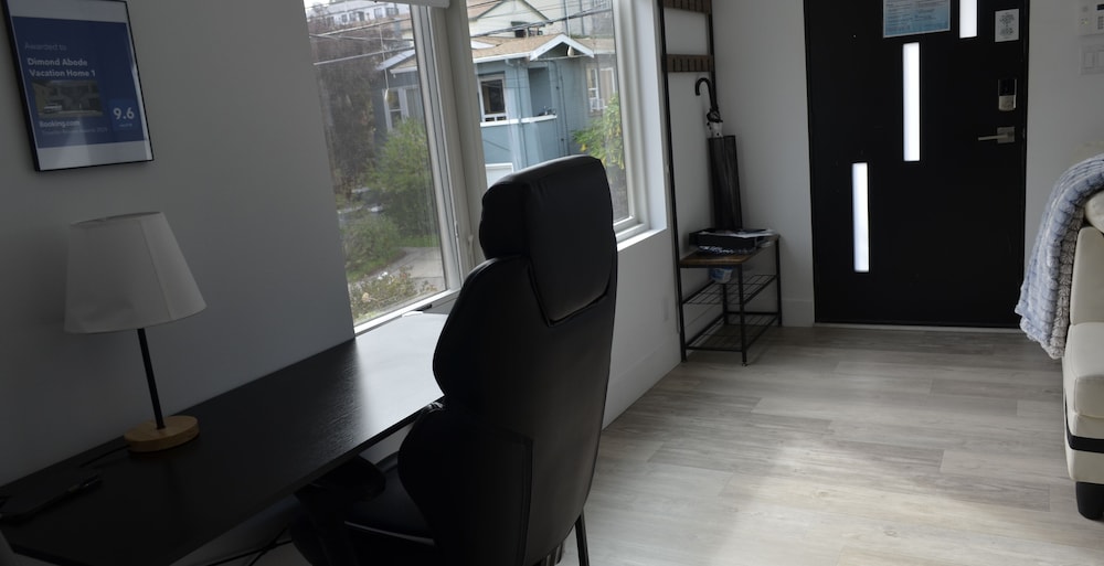 Dimond Abode Vacation Rental