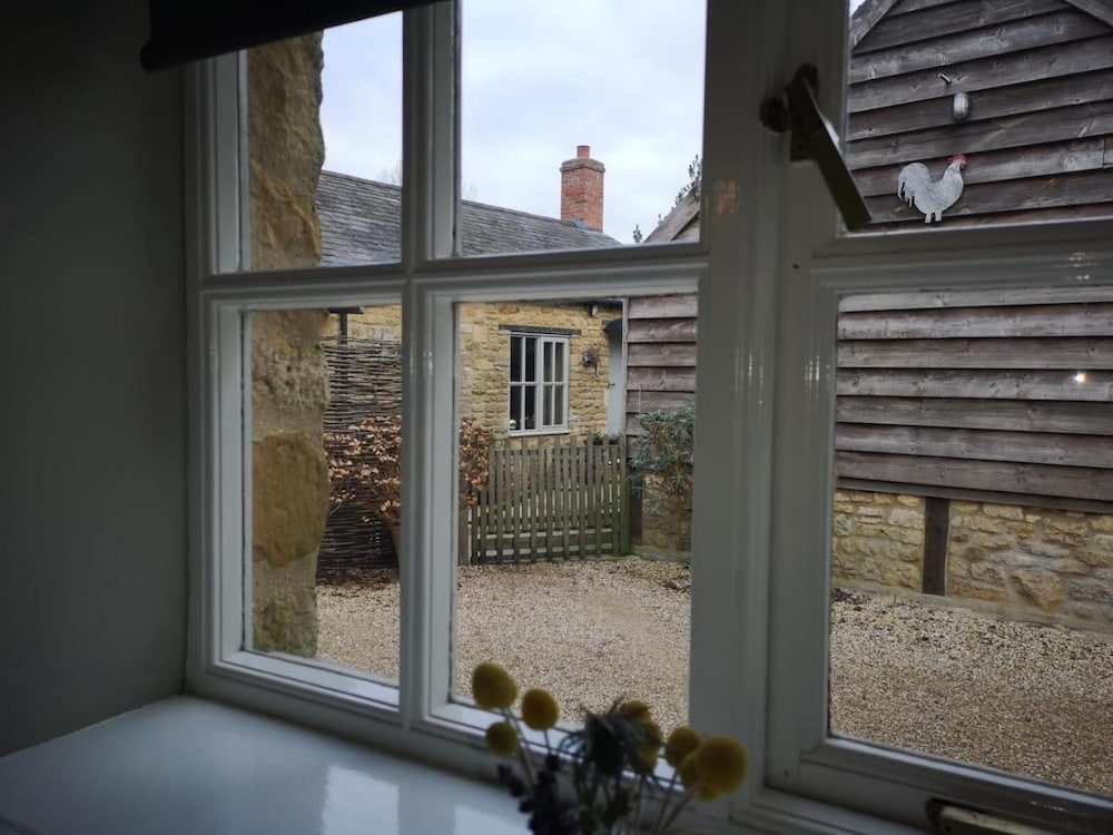 Holly House Bed & Breakfast