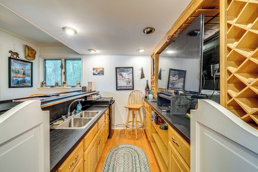 Dock & Hot Tub: Scenic Beech Mountain Lakes Gem!