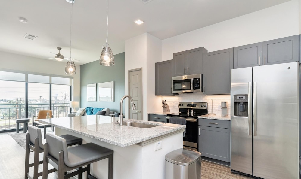 Landing Modern Apartment With Amazing Amenities Id6390 view 5