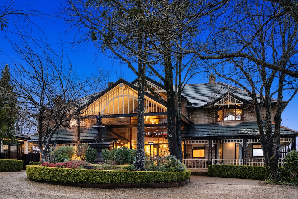 Hotel Echoes Boutique Hotel and Restaurant - Image 1