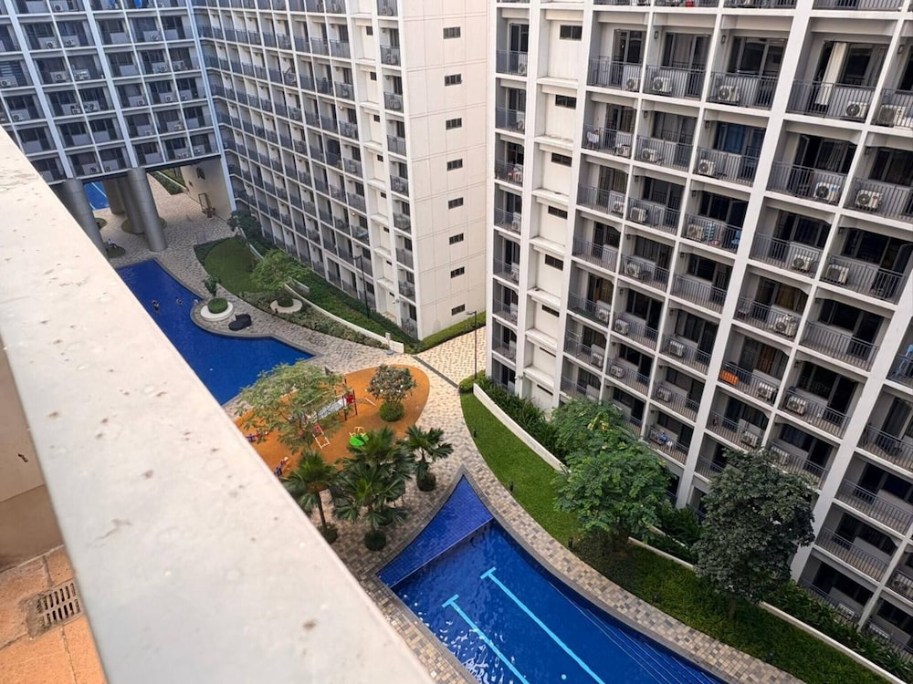 Metros Hideaway Shore 2 Tower 1